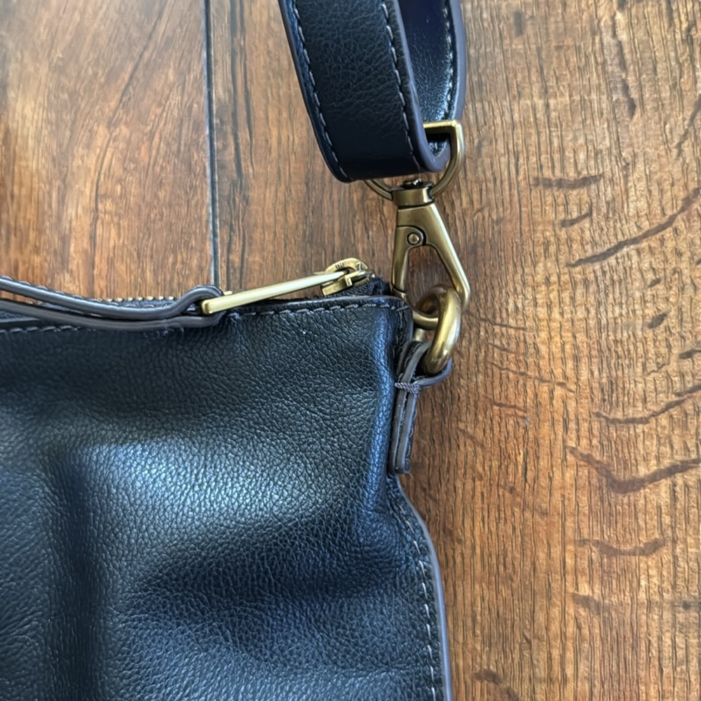 Fossil Black Leather Crossbody Bag - Picture 3 of 5